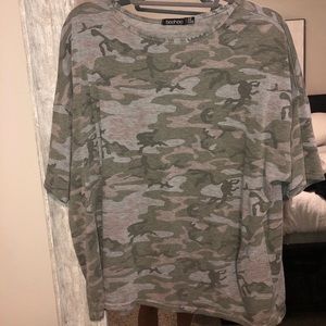 Boohoo camo tee